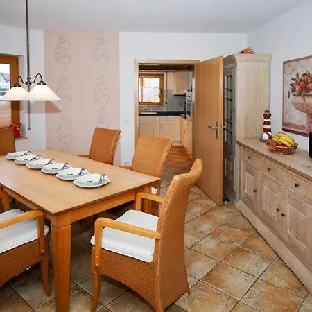 Ferienhaus An Der Doberaner Strasse - Strandnah 펜션 *